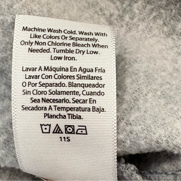 Old Navy and Athletic Women Long Sleeve Shirt & Hoodie Sweatshirt Bundle XS - Picture 17 of 17